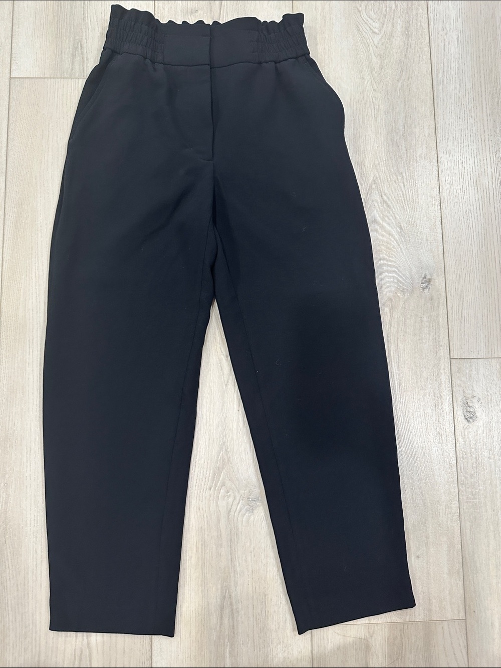 Aritzia Wilfred Paperbag Waist Tapered Pants Black Size 2